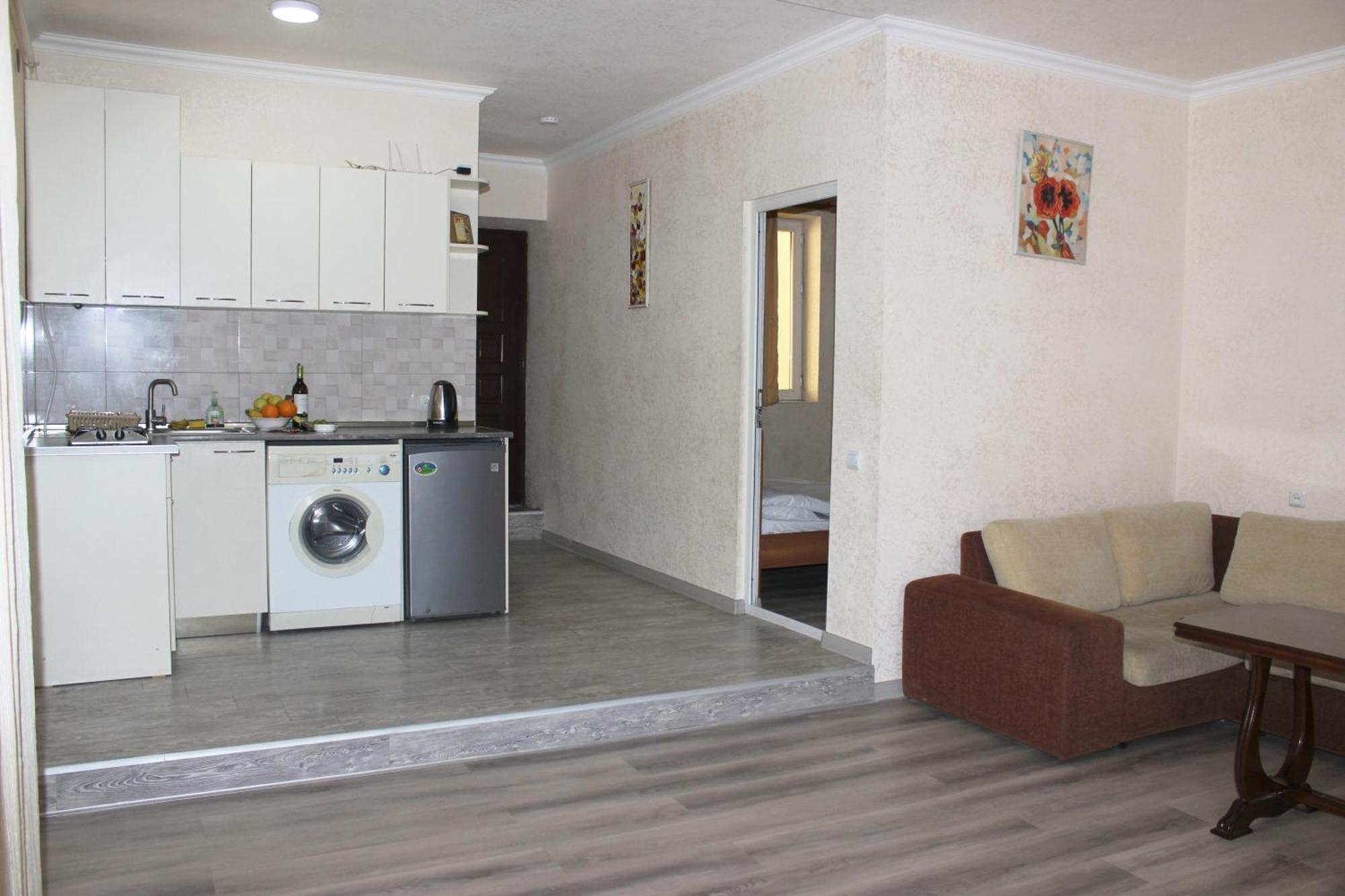 Holiday Home On Aygestan 11 Yerevan Bilik gambar