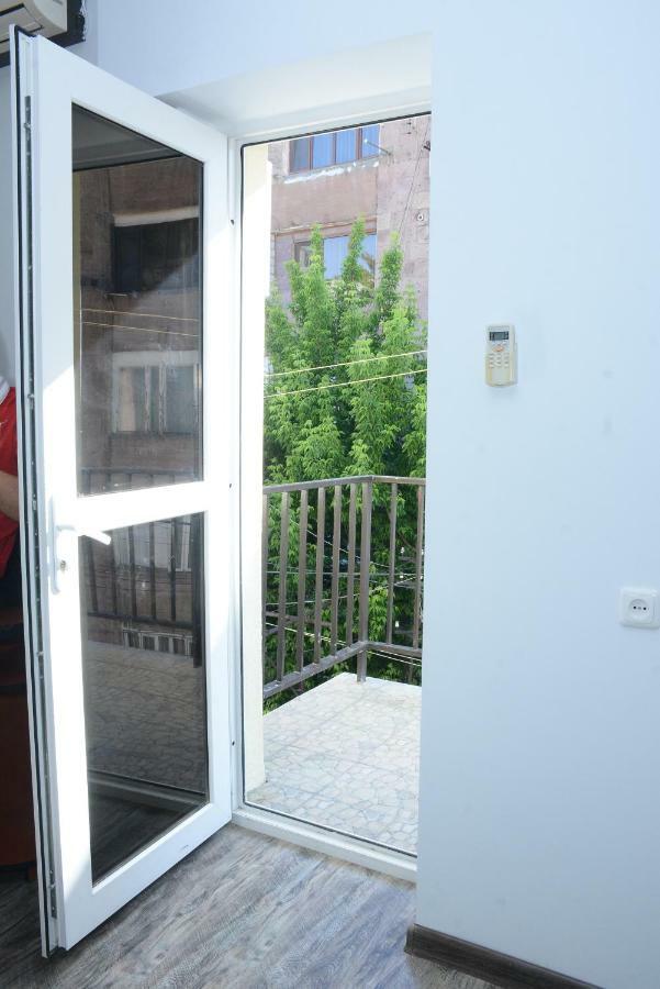 Holiday Home On Aygestan 11 Yerevan Luaran gambar