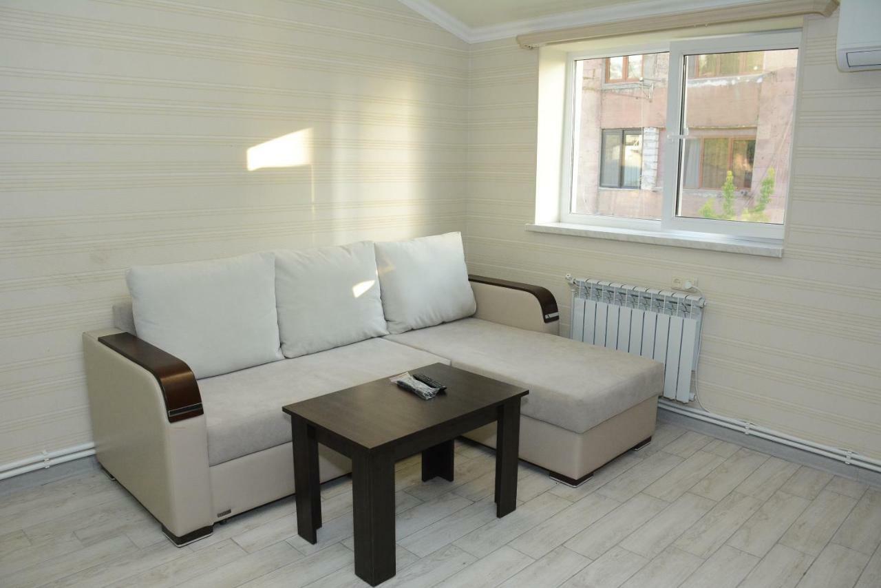 Holiday Home On Aygestan 11 Yerevan Luaran gambar