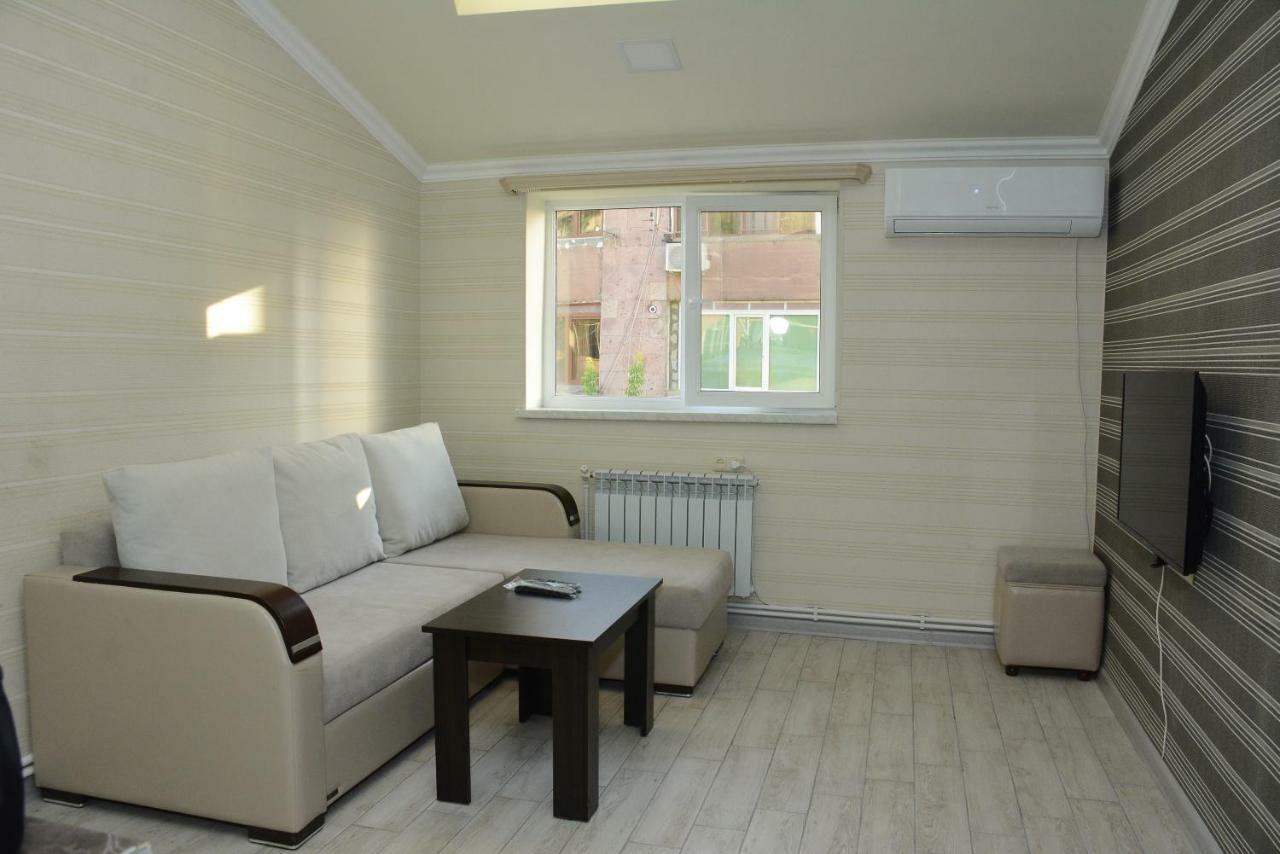 Holiday Home On Aygestan 11 Yerevan Luaran gambar
