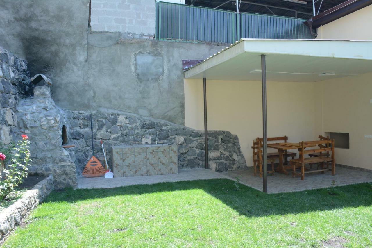 Holiday Home On Aygestan 11 Yerevan Luaran gambar